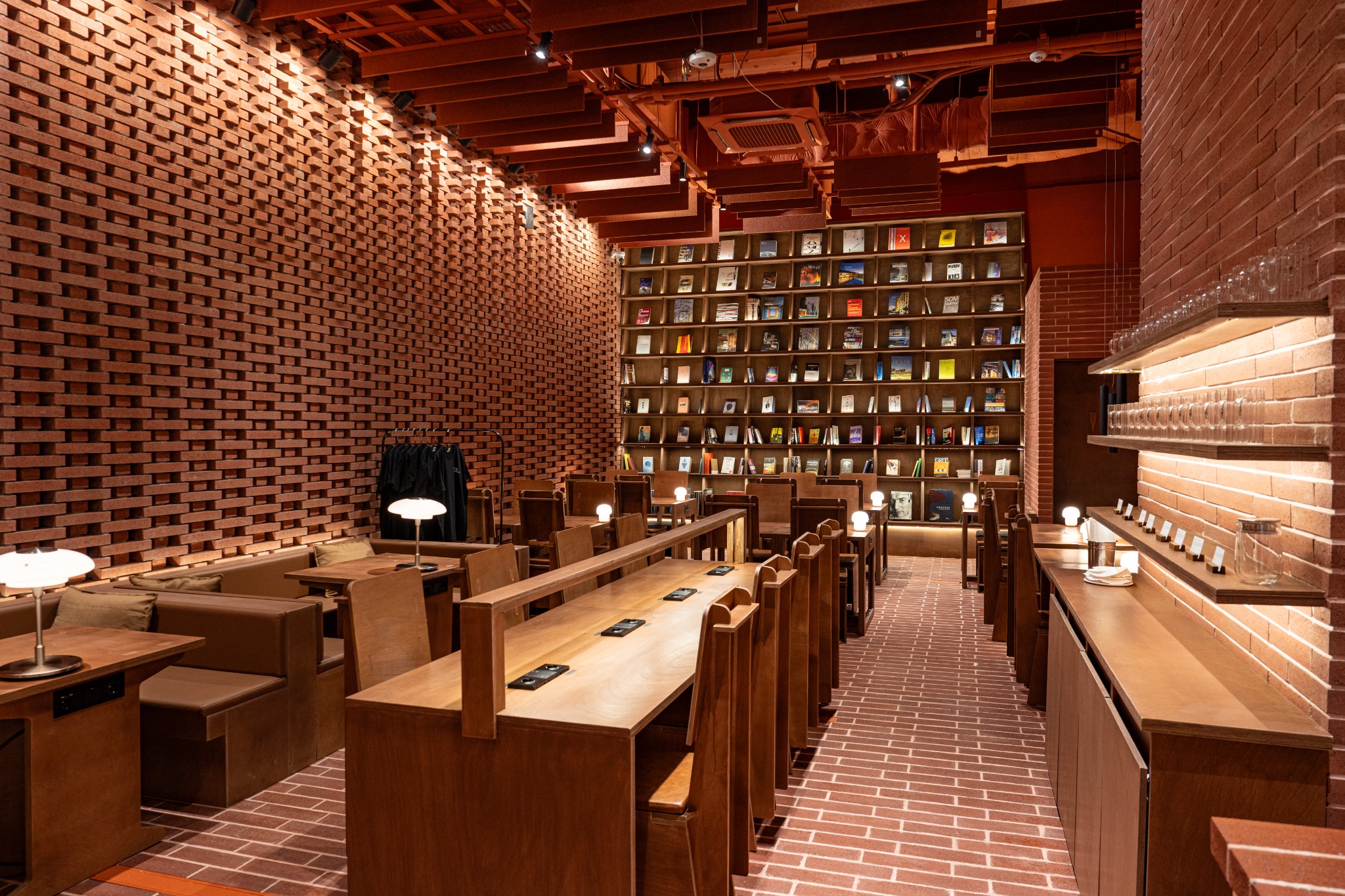 RT.5 Daegu interior